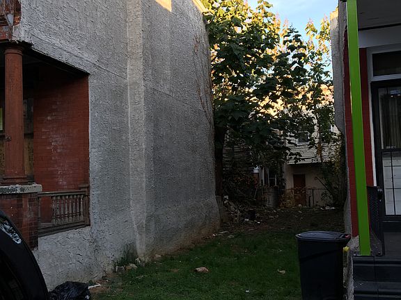 2nd image of 1819 N Newkirk St