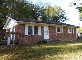 53 Kennedy Rd, Sparta, NC 28675