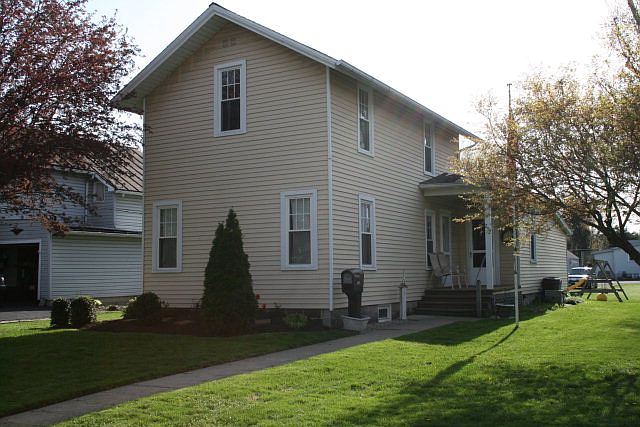 1st image of 252 S Jefferson St