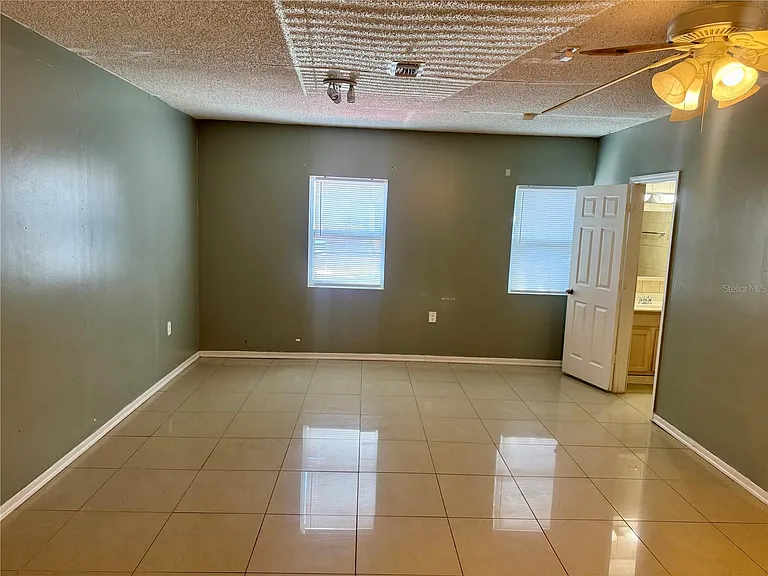 5521 Axiom Ave — Photo 9