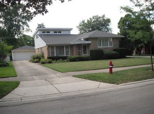 1446 Forest Rd, La Grange Park, IL 60526