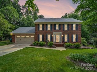 2023 Glendalough Ln, Matthews, NC 28105
