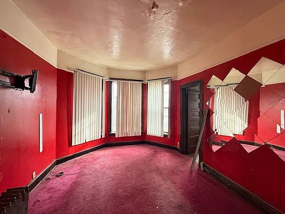 2nd image of 758 S Kedvale Ave