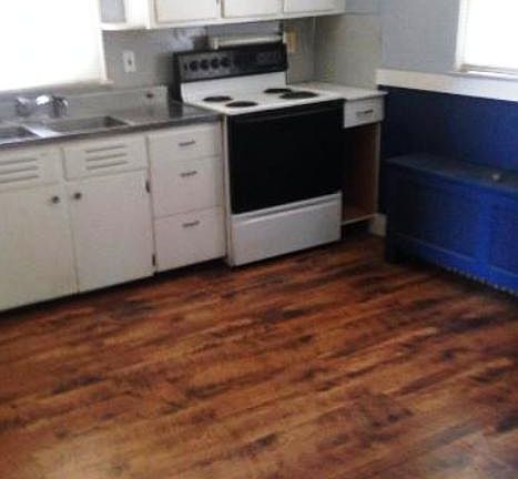 4th image of 144 James St