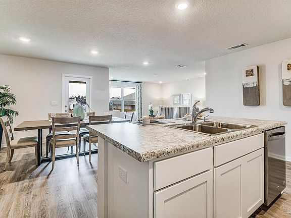 5th image of 1775 Paisleigh Dr