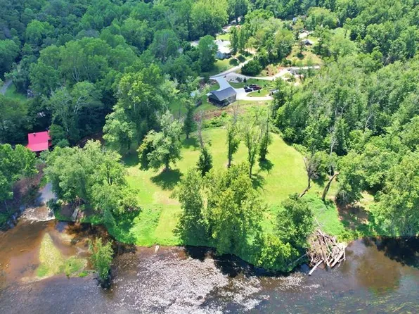 5977 River Rd, Gladstone, VA 24553