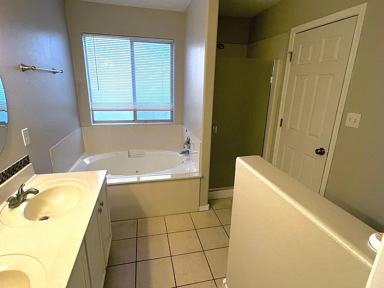 6432 Freemont Hills Loop NE — Photo 21