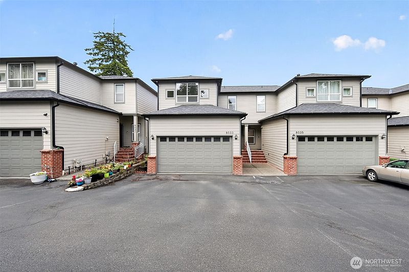 3rd image of 8031 118th Avenue NE #8033