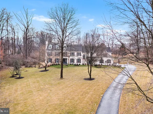 1 Great Woods Ln, Malvern, PA 19355