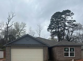 763 Gussy Ln, Benton, AR 72019