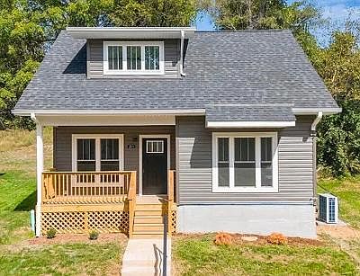 1st image of 211 Harrison Ave NW