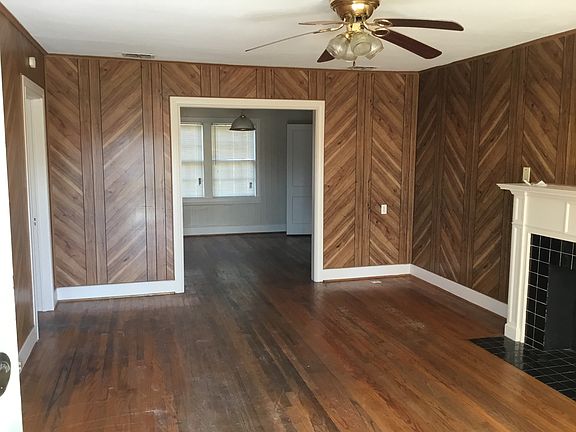 5th image of 227 Leonard Dr