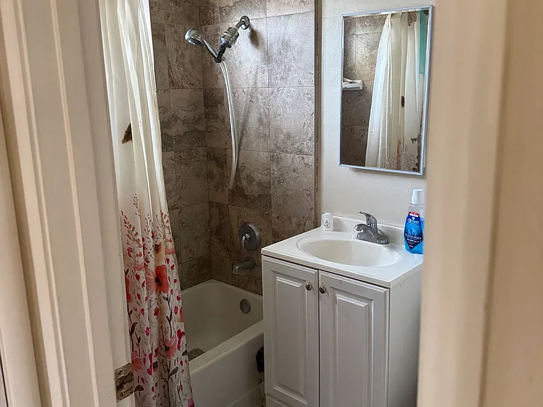 2658 Rosedale Ave #2658 — Photo 3