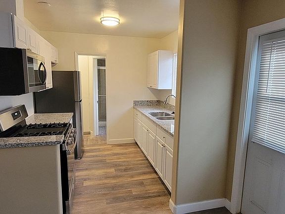 3rd image of 220 S Anza St APT B