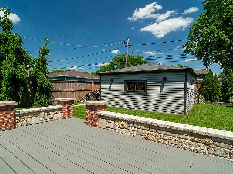 2537 Willow St — Photo 15