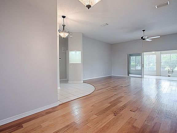5th image of 26932 Honeymoon Ave