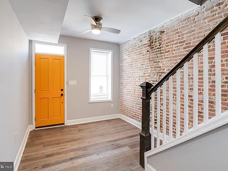 2 bed, 2.5 bath, 1450 sqft, $2,400 — Photo 4
