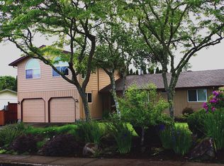 550 S 7th St, Creswell, OR 97426