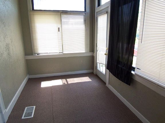 5th image of 4714 Hamilton Ave