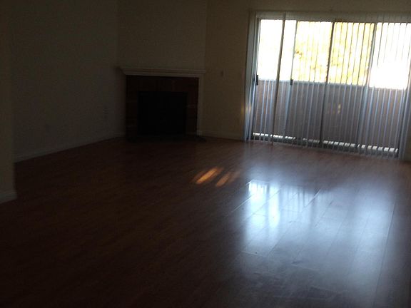2nd image of 11839 Burbank Blvd APT 6