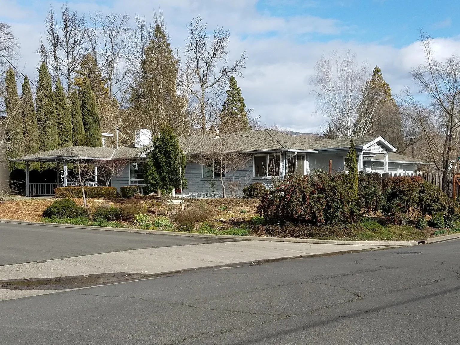 365 Cerritos Ave photo 1
