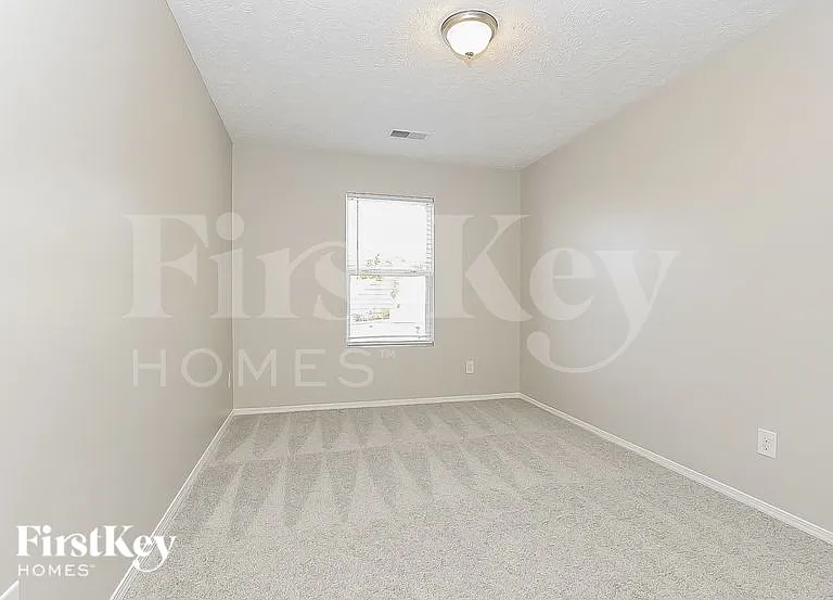 6001 Burnett Cir — Photo 12