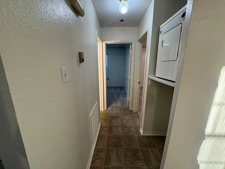 801 SE 4th St #103 — Photo 13