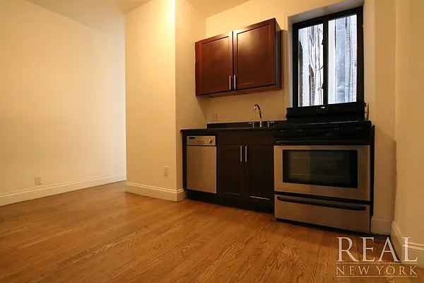 Rented by REAL New York | media 21