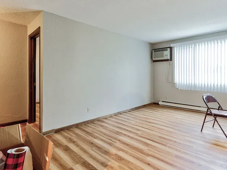Foot Lake Apartments — Photo 19