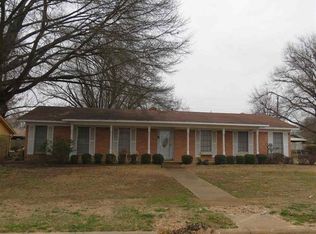 2185 Sycamore St, Paris, TX 75460