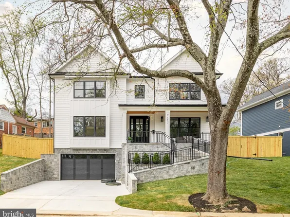 7117 W Greenvale Pkwy, Chevy Chase, MD 20815
