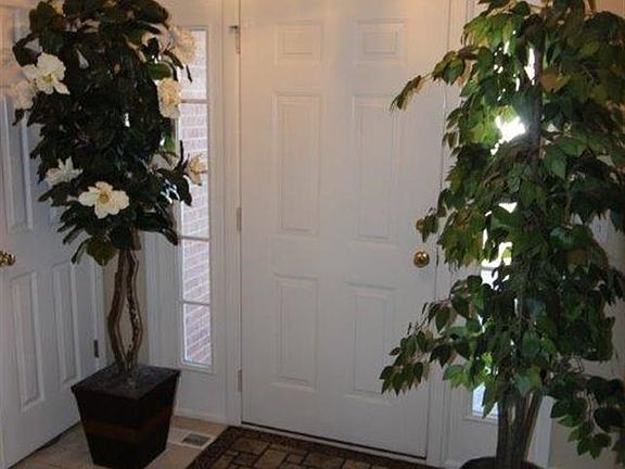 5th image of 209 Westbriar Dr