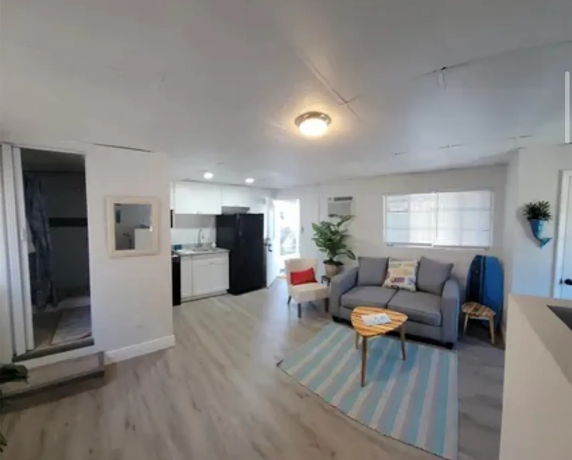 1 bed, 250 sqft, $1,300 — Photo 1