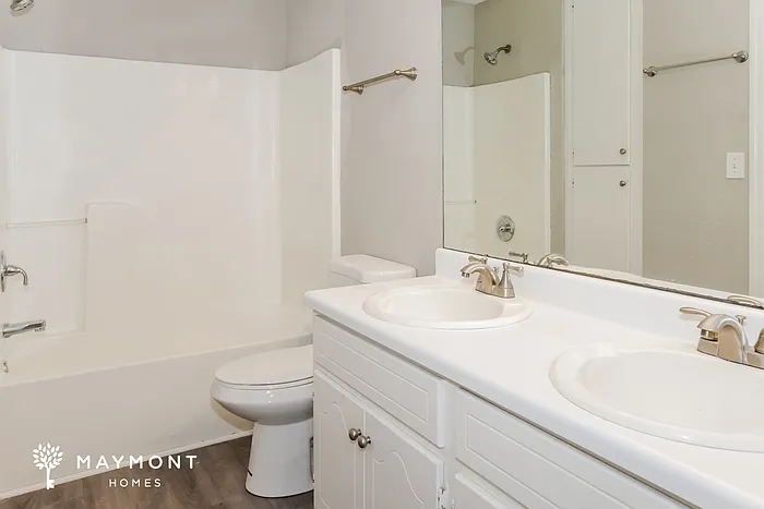 207 Cedar Creek Cir — Photo 7