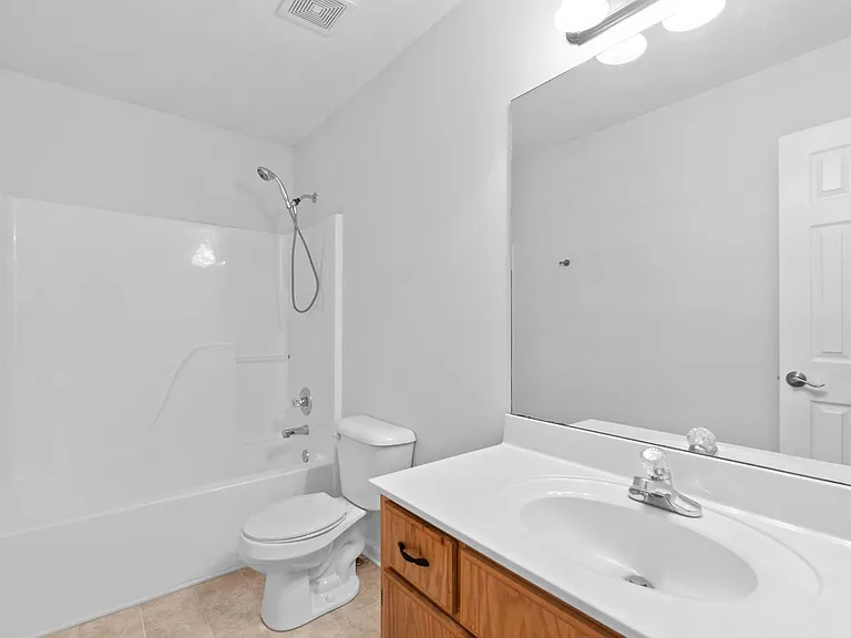 941 Crabapple Ln — Photo 13