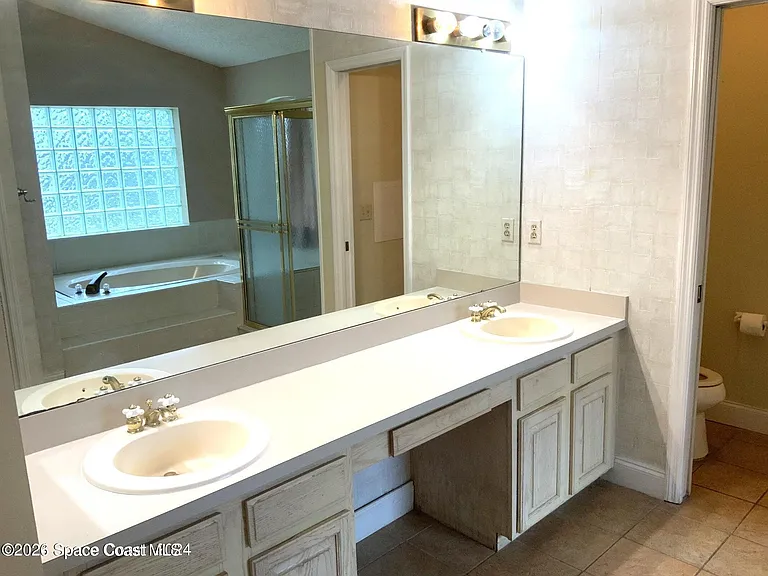 1170 Briar Run Cir — Photo 13