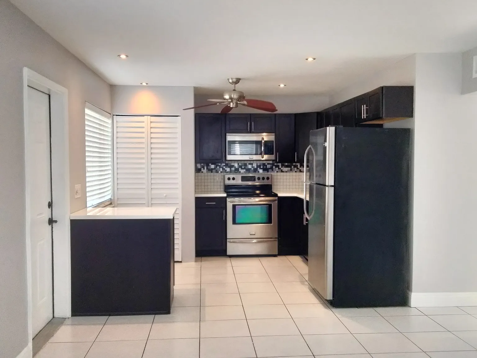 2 bed, 762 sqft, $2,150 — Photo 2