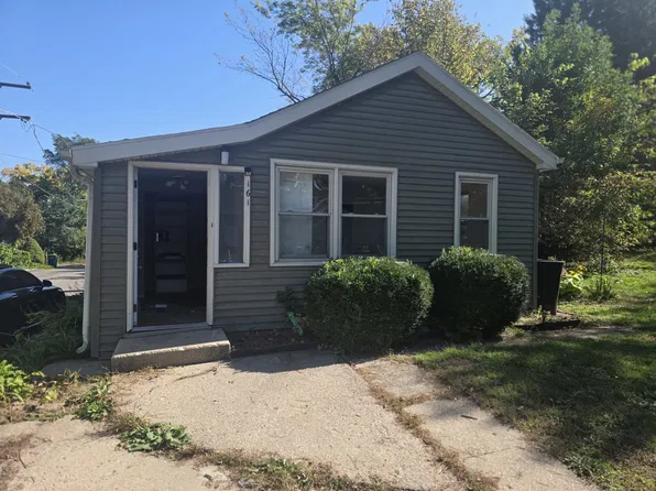 161 Forest Ave, Fox Lake, IL 60020