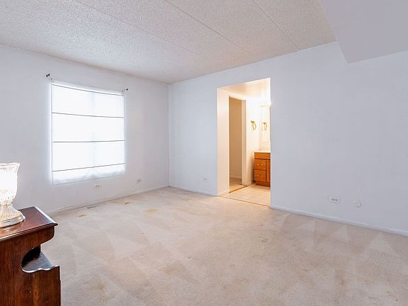 5th image of 59 W 64th St APT 102