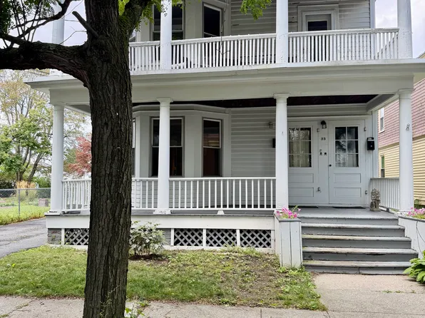33 Woodrow Ct, Troy, NY 12180