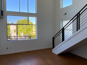 2400 Dowling Pl, Berkeley, CA