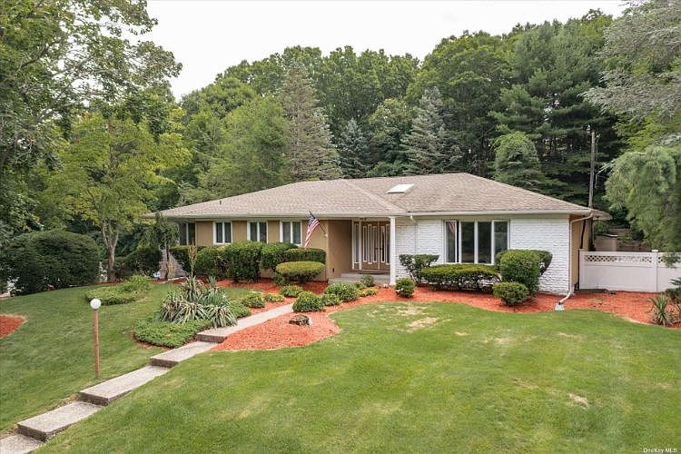 1st image of 48 Oakside Rd
