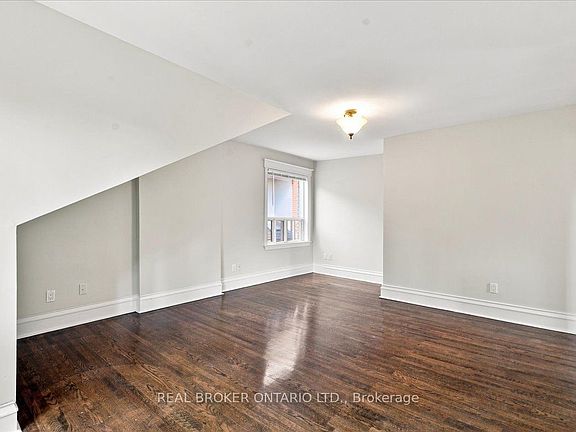 3rd image of 12 Foxbar Rd #3