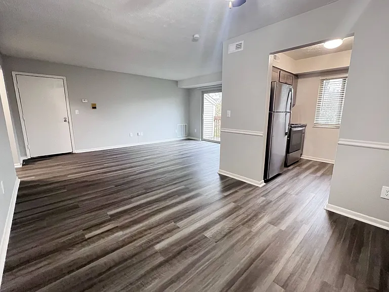 Hunter's Creek Apartments — Photo 60