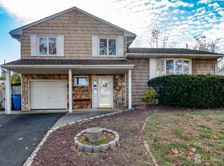 61 Foothills Dr, South River, NJ 08882