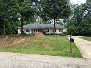 2nd image of 100 Christie Ln