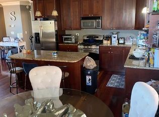 17 S Leavitt St, Chicago, IL 60612