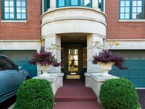 2650 N Southport Ave Unit I, Chicago, IL 60614
