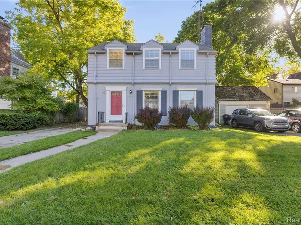 813 Kensington Ave, Flint, MI 48503