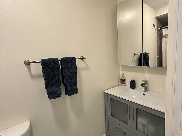 2220 Ellsworth St — Photo 17